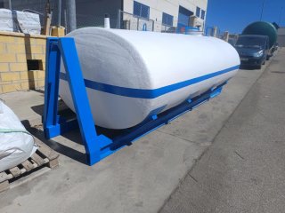 Depósitos cubas de agua poliéster reforzado