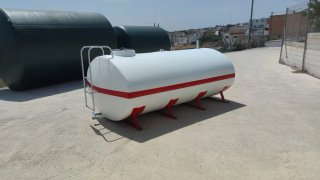 Depósitos cubas de agua poliéster reforzado