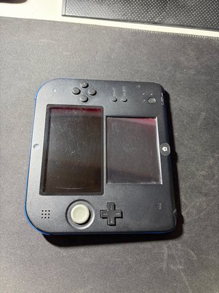Nintendo 2DS + Custodia Sonic