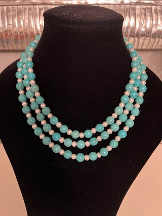 Collar de turquesas y perlas