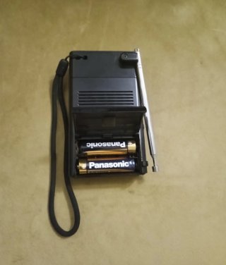 Radio Portátil Sony AM/FM Negra