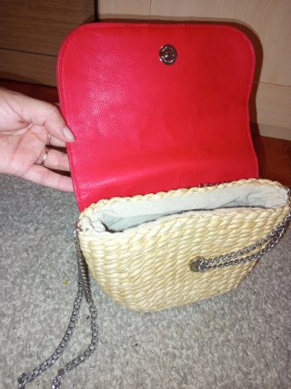 Bolso mini de mimbre.