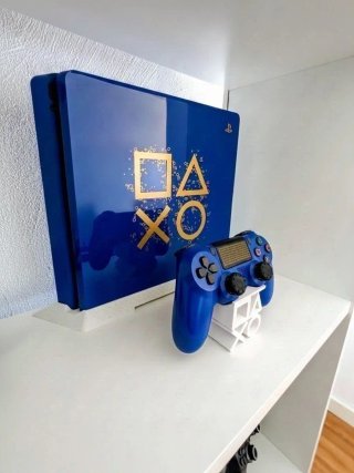 PS4 Slim Days of Play