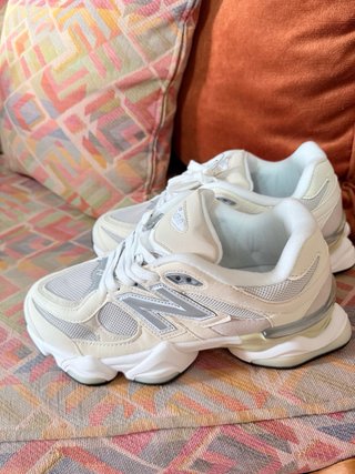 New Balance 9060 Beige/Plata