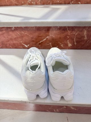 New Balance 9060 Blancas