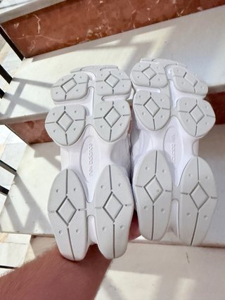 New Balance 9060 Blancas