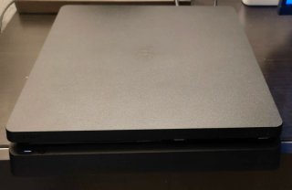 PS4 Slim 1TB 11.52 + Controller + Giochi