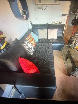 Sofá 4 plazas. Marca: BoConcept (Piel Negro)