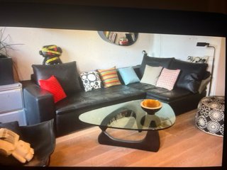 Sofá 4 plazas. Marca: BoConcept (Piel Negro)