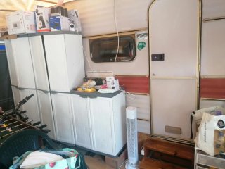 Caravana fija en camping Trillas