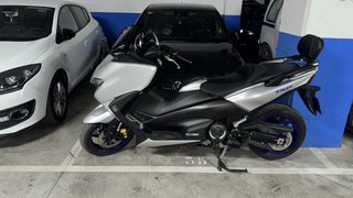 Yamaha Tmax SX