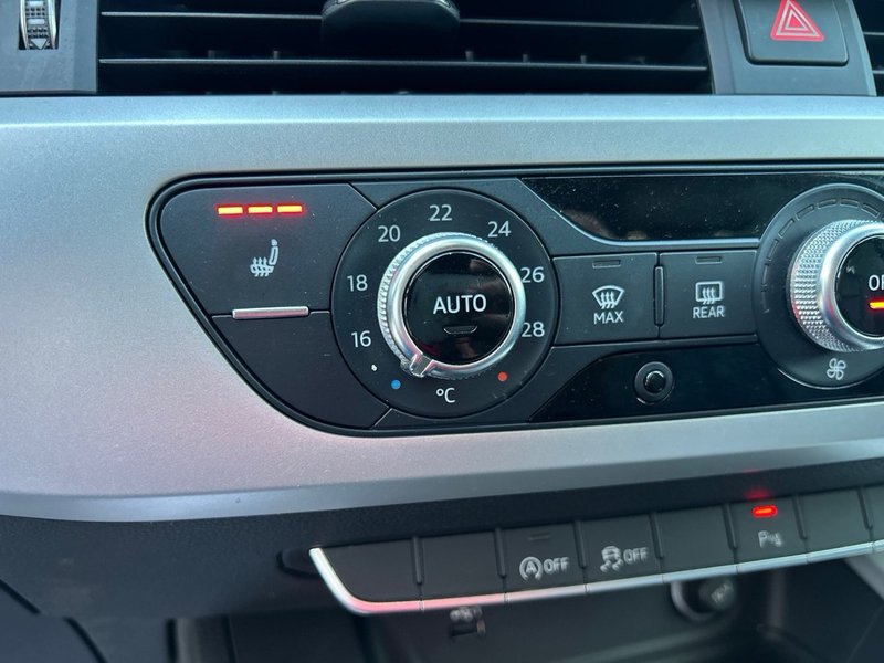 Audi A4 2021, foto 24