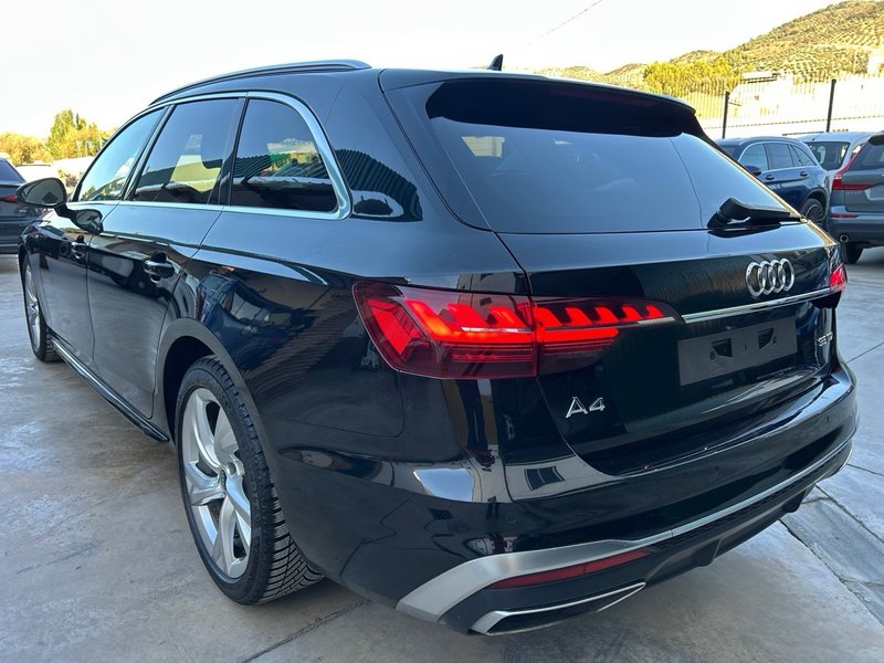 Audi A4 2021, foto 12