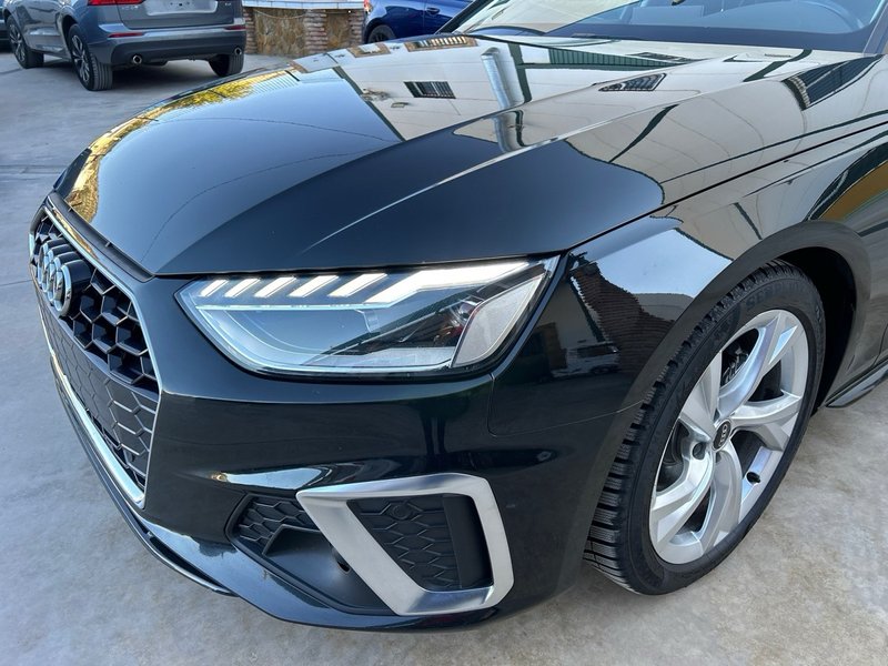 Audi A4 2021, foto 2