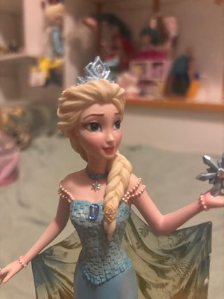 Figura Elsa Frozen couture de force. Enesco Disney
