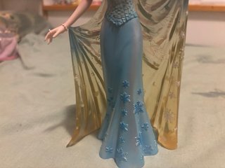 Figura Elsa Frozen couture de force. Enesco Disney
