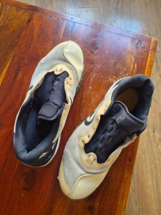Zapatillas Bullpadel pádel blancas y azules