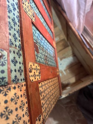 Baúl antiguo madera y tela