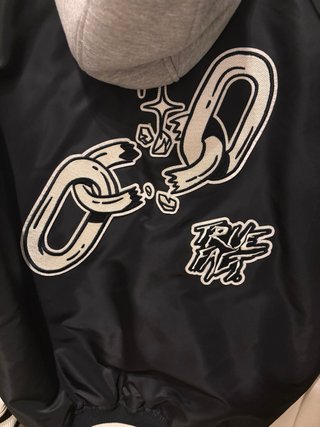 Chaqueta Zara Estilo Universitario