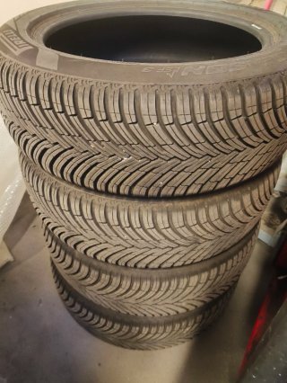 Neumáticos Pirelli All Season SF3 215/55R18 99V