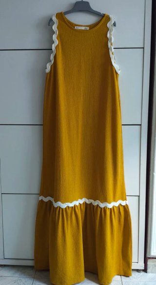 Vestido Sfera mostaza con Volantes