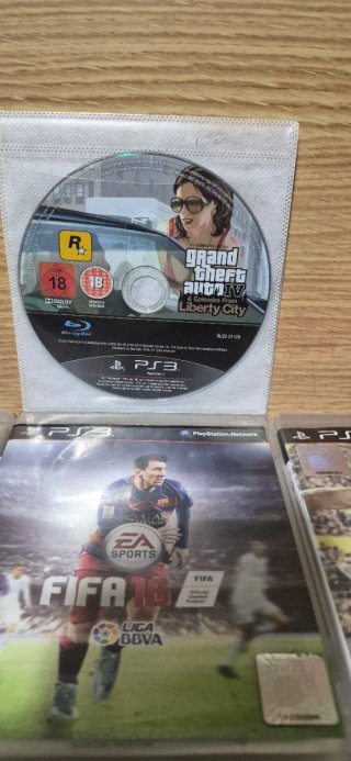 Pacchetto Giochi PS3: FIFA, PES, Minecraft, Gran Turismo