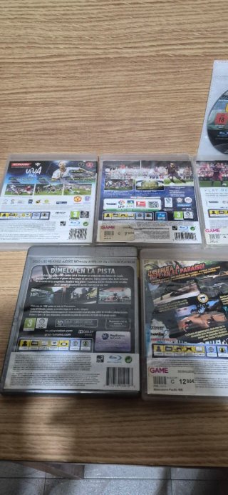 Pacchetto Giochi PS3: FIFA, PES, Minecraft, Gran Turismo