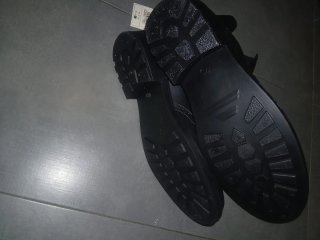 Botas de agua negras con diseño brogue