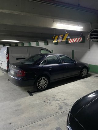 Audi A4 2.5 v6