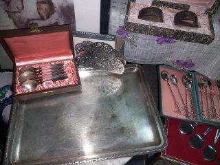 Conjunto cubiertos metal madera cajas