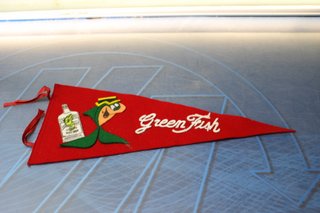 Banderín publicitario antiguo ginebra Green-Fish.
