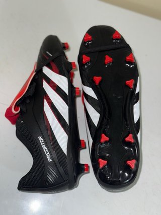 Botas Adidas Predator Negras y Rojas