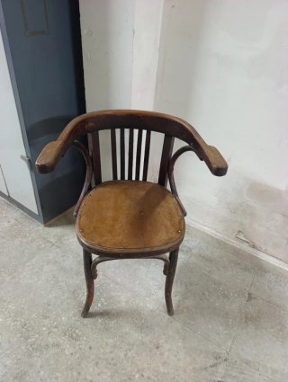 Silla de madera vintage