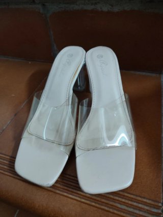 Zapatos tacón transparente beige