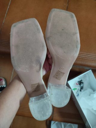 Zapatos tacón transparente beige