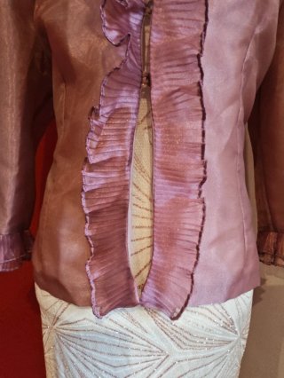 Blazer gasa rosa volantes plisados
