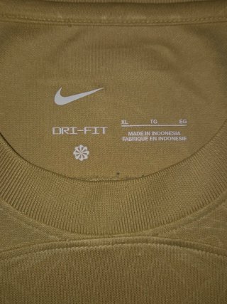 Camiseta FC Barcelona Spotify Dorada