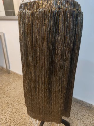 Falda dorada brillante para playa