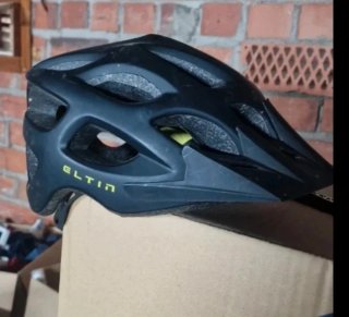 Casco de bicicleta negro Bltin