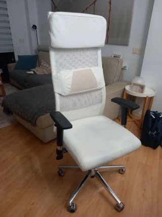 Silla de escritorio blanca