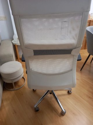 Silla de escritorio blanca