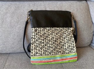 Bolso bandolera Natura negro y multicolor