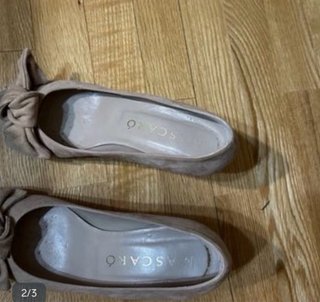 Zapatos tacón beige con lazo