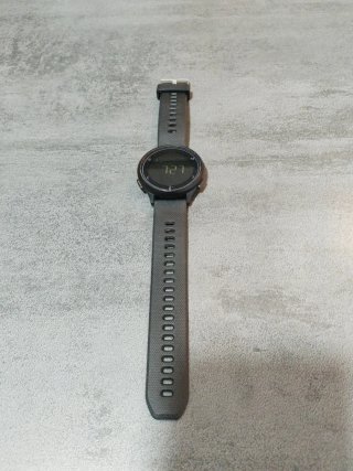 Reloj de hombre negro y gris