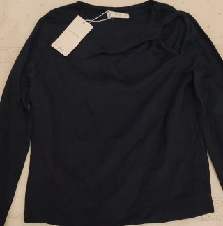 Camiseta Mango azul manga larga lazo hombros