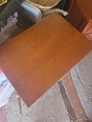 Mesita de noche de madera