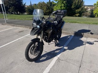 BMW F800GS Negra y Dorada