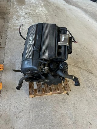 Motor BMW M54B30