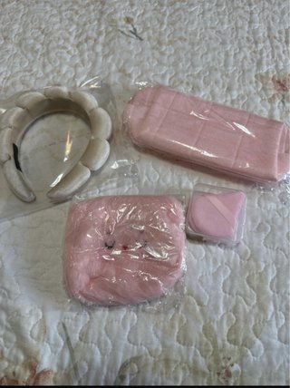 Set Maquillaje y Skincare Rosa