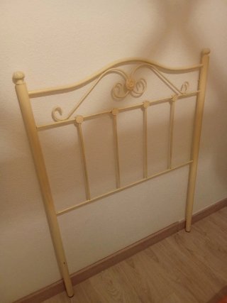 Cabecero de forja beige